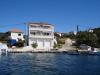 Appartamenti Miranda - quiet & next to the sea:  Croazia - Dalmazia - Trogir - Vinisce - appartamento #2001 Immagine 7