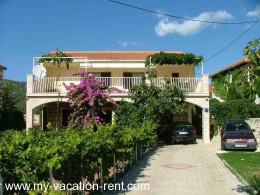 Appartamenti Holiday house Croazia - Dalmazia - Trogir - vinisce - appartamento #319 Immagine 1