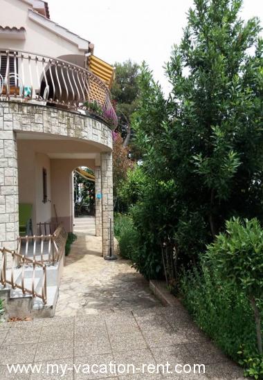 Appartamenti Ruzica - 50 m from sea: Croazia - Dalmazia - Isola di Murter - Jezera - appartamento #3585 Immagine 2