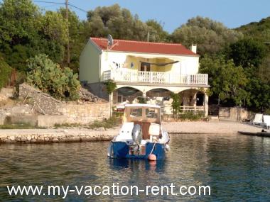 Appartamento Cove Rogacic (Vis) Isola di Vis Dalmazia Croazia #4027