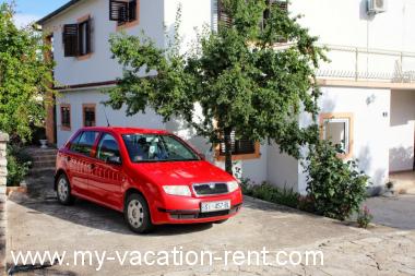 Appartamenti Slavica - free parking  Croazia - Dalmazia - Isola di Murter - Jezera - appartamento #5220 Immagine 3