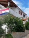 Appartamenti Goran - close to the sea & parking space: Croazia - Dalmazia - Isola di Solta - Necujam - appartamento #6088 Immagine 13