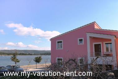 Appartamenti Zvone1  - at the water front: Croazia - Dalmazia - Isola di Dugi Otok - Veli Rat - appartamento #6574 Immagine 5