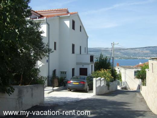 Appartamenti Apartmani HODAK Croazia - Dalmazia - Isola di Ciovo - Arbanija - appartamento #690 Immagine 1